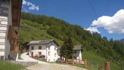 Berghaus am Sonnenhang Valpaschun in Valchava, Schweiz