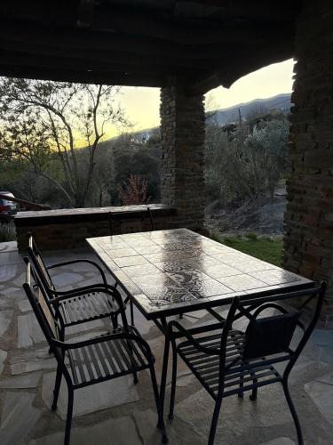 Alpujarra Las Lindes in Portugos