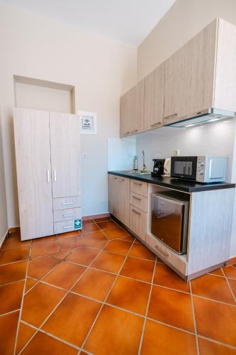ALLAGIANNIS GROUP APARTMENTS in Markópoulo