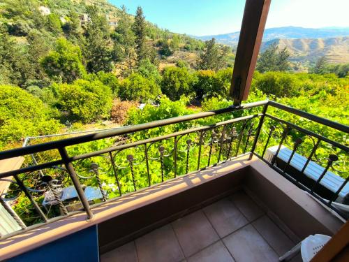 Dārzs, Nature Escape in Beautiful Miliou in Miliou