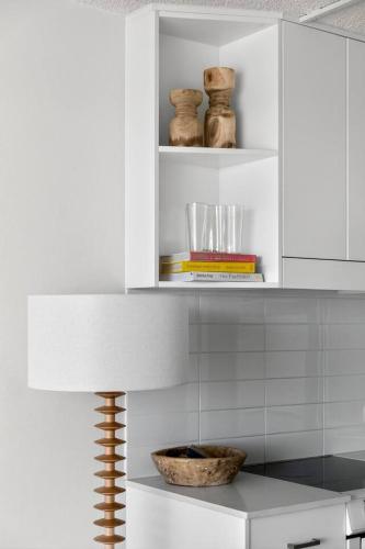 Love Nest on Nine - Awake to the Panorama of Manly - image 3