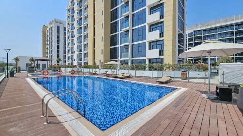 Free housekeeping visits during your stay - StayShort - Minutes to Downtown - Sleek Meydan Apartment with Balcony - Sleeps 4 - image 7