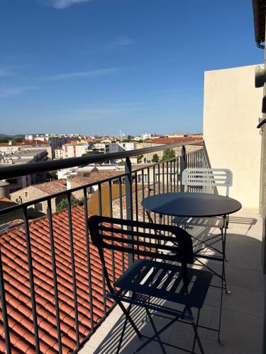 Confort et design avec vue sur l'étang