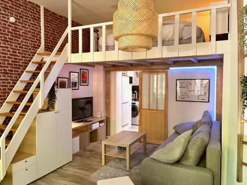 Apartment with Mezzanine – Student District