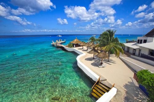 playa, Casa del Mar Cozumel Hotel & Dive Resort in Cozumel Waterfront