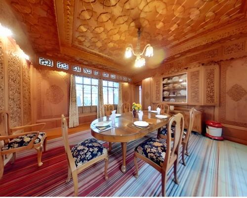 Dilnaaz Group Of Houseboats photo 4