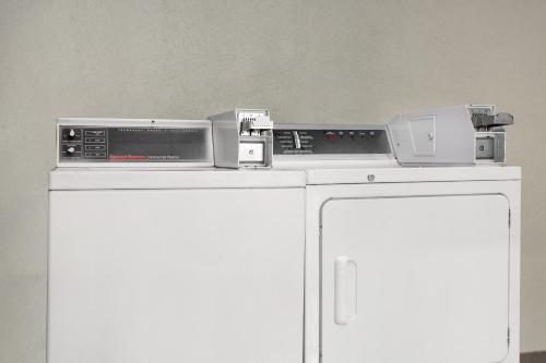 المرافق, Super 8 By Wyndham Locust Grove in Locust Grove