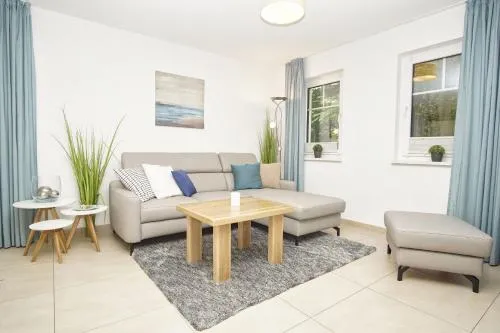 Strandresort Rex Rugia Ferienwohnung 11-1 mit Sauna- und Schwimmbadnutzung im AHOI Sellin in Lobbe, Deutschland