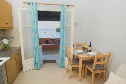 Votsalo Kalami Apartments 4