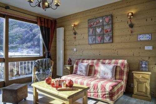 Gîte de l'Ourson en Oisans proche Alpe d'Huez (Gite de l'Ourson en Oisans proche Alpe d'Huez) in Ornon