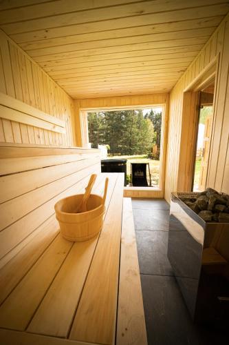 Skyview Glamping Jacuzzi , Sauna in Радзимін