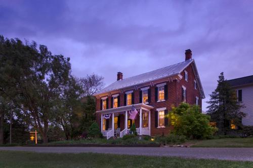 Pheasant Field Bed and Breakfast - 출입구