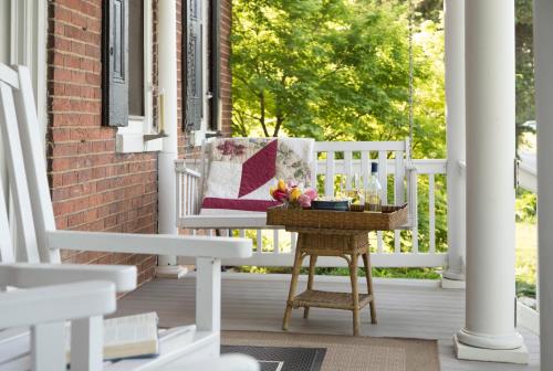 Pheasant Field Bed and Breakfast - 출입구