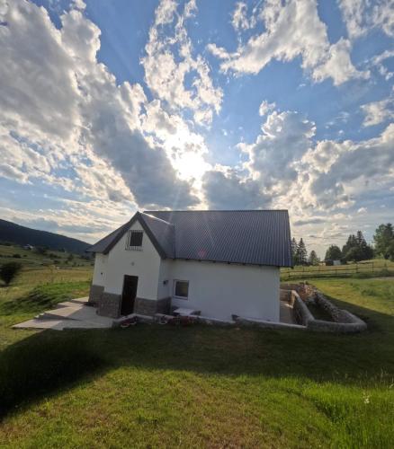 Kert, Villa Maglić Vlašić (Villa Maglic Vlasic) in Vlasic