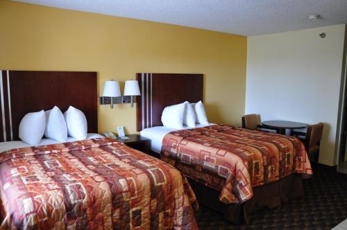 2 double beds