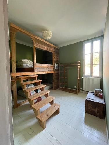 La Maison du Ruisseau - spacieuse, grand parc in Levignacq