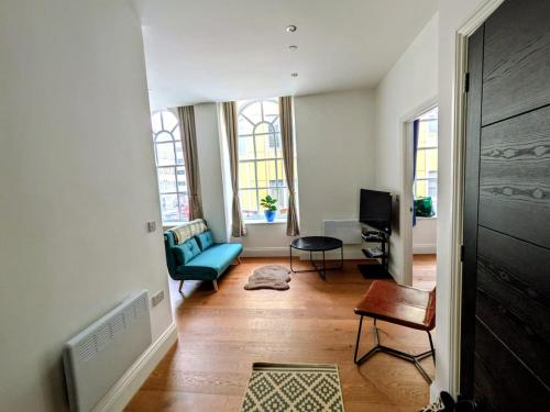 Historic building, modern comfort, very central