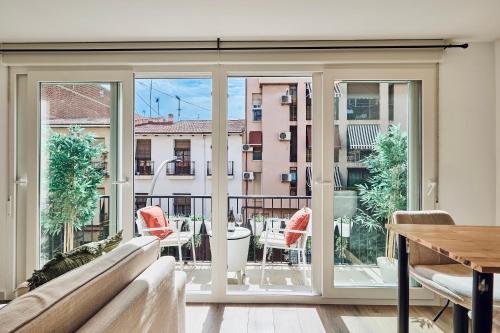Alicante City Apartment Complex - by Welcomely