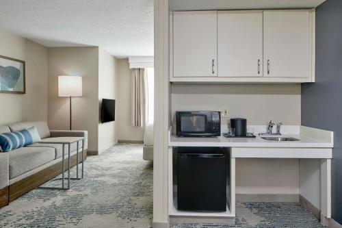 SpringHill Suites by Marriott Atlanta Alpharetta - image 34
