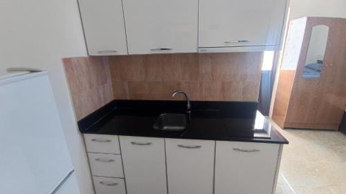 ℰ`ℋ Hotel - Velipoje rruga nr 7 in Велипоя