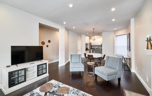 White House at Grand Central & Washington Blvd – khách sạn tại Hi-Pointe