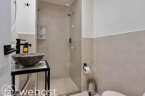 2BR 3th Fl • Terrace Views • close Provenza - image 2