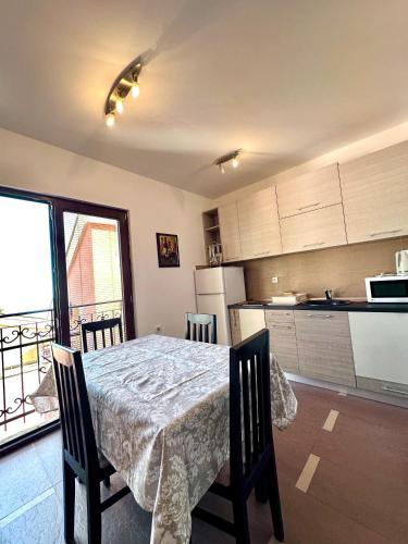 Apartments Ivan in Petrovac