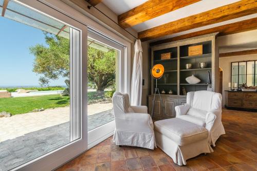 Golden Silence Retreat Luxury, privacy, and nature in Luogosanto