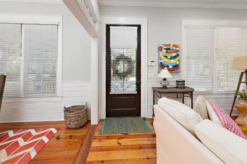 1052 Village Oaks Lane - image 5
