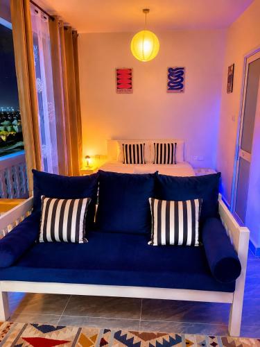 Rooftop pool studio Balcony Fast WIFI Parking 10 min to Beach in Mtwapa