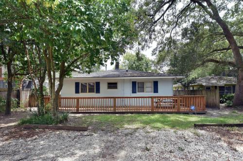 1058 Sherman Avenue - image 4