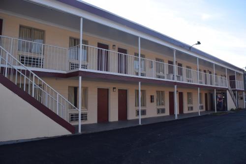 Fort Eustis Inn