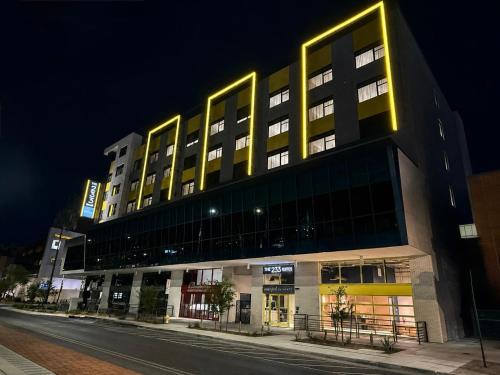 The 233 Suites Unscripted By Hyatt - Hotel - Mesa