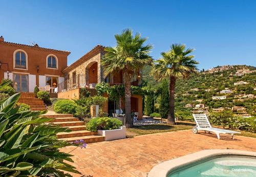 CASA-Jeanne piscine et vue mer pour 4