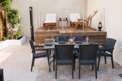 9-4 Private Houses, Kos