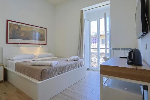 MusicArt B&B, Неаполь