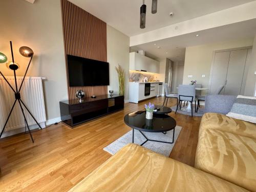 Luxury Apartment 52 Diamond Residences, Skopje