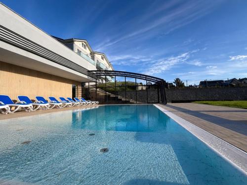 BELMAR Park Resort – khách sạn tại Chlapowo