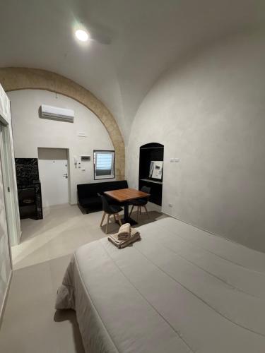 Black Room Suite