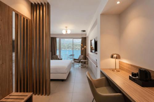 1 queen bed