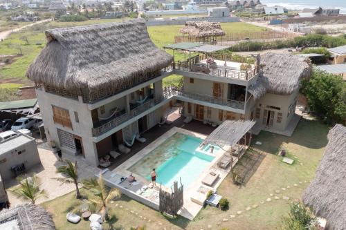Casa Mambo Salinas