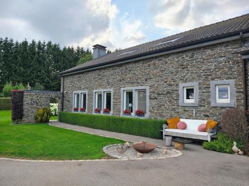 Moderne Ardense villa, circuit Spa Francorchamps gîte à louer Meiz