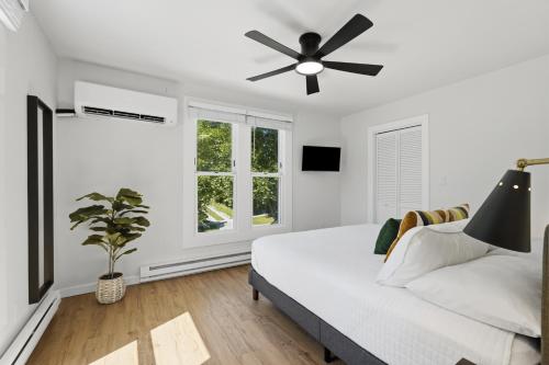 Walk to Depot Town - Private Deck & King Bed in Ypsilanti (MI)