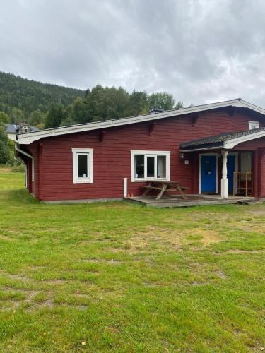 Branas Bavern Tre, ett stenkast fran vackra Klaralven in Branas