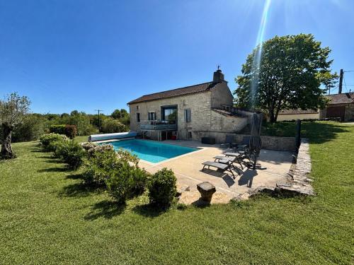 Pierres Blanches, Grange de charme & piscine