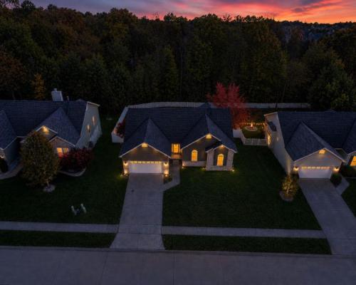 Autumn Retreat with Pool - main image