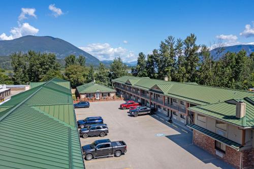 SureStay Plus by Best Western Salmon Arm - 숙소 외관