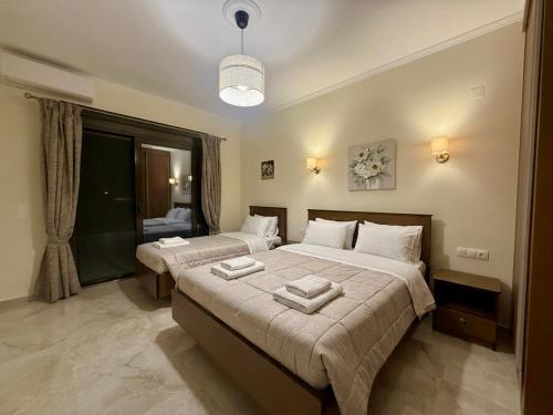 Thomas Apartments 3
