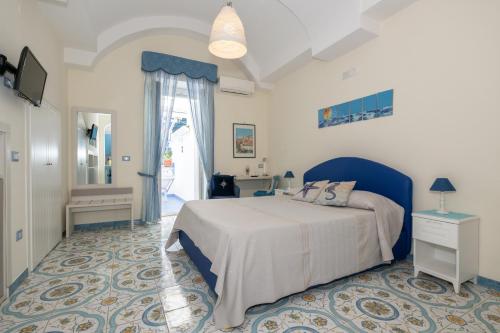 Libeccio - flat with terrace and sea view, perfect for up to 3 guests - Tramonti Libeccio - flat with terrace and sea view, perfect for up to 3 guests - Tramonti