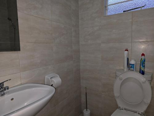 Zuba Self-Catering Apartments - image 2